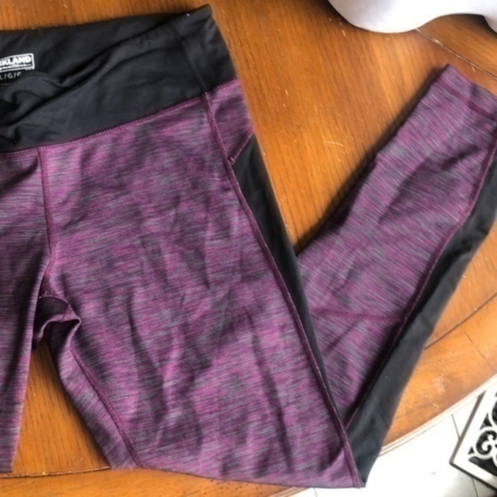 Kirkland pants signature yoga pants Large